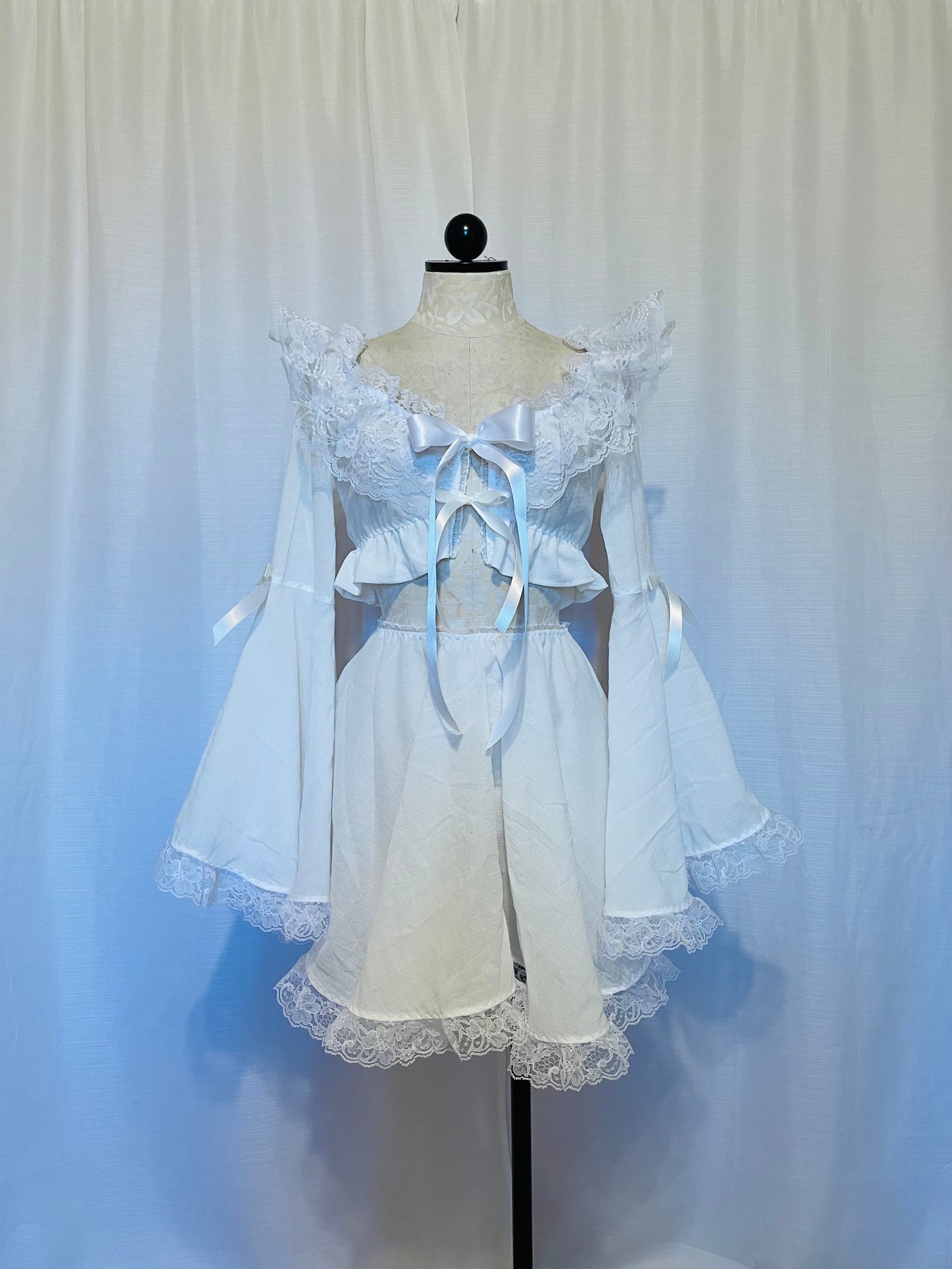 The Roselyn Set in White