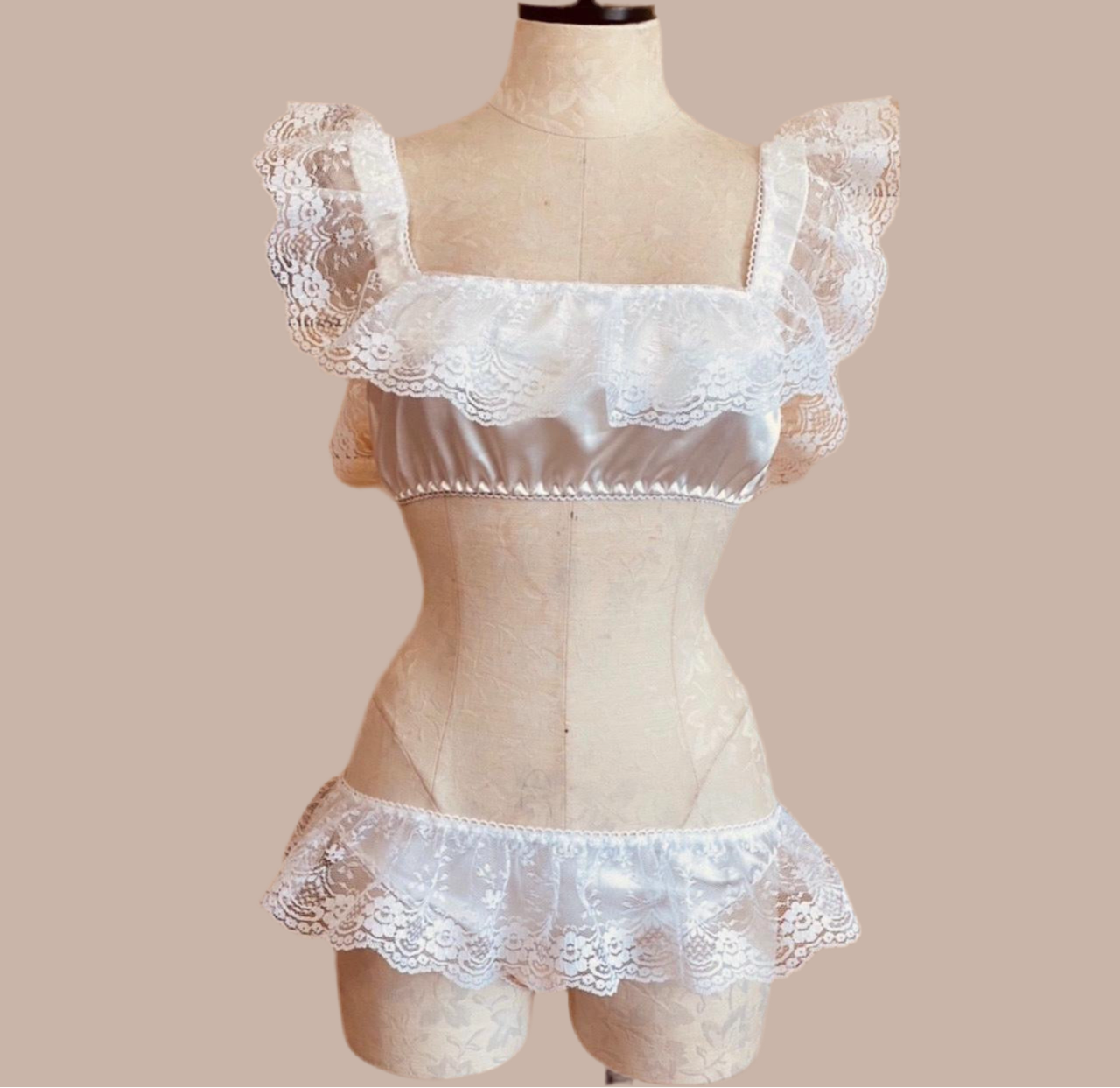 The Doris Set in White