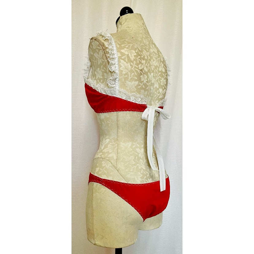 The Dee Dee Set in Red
