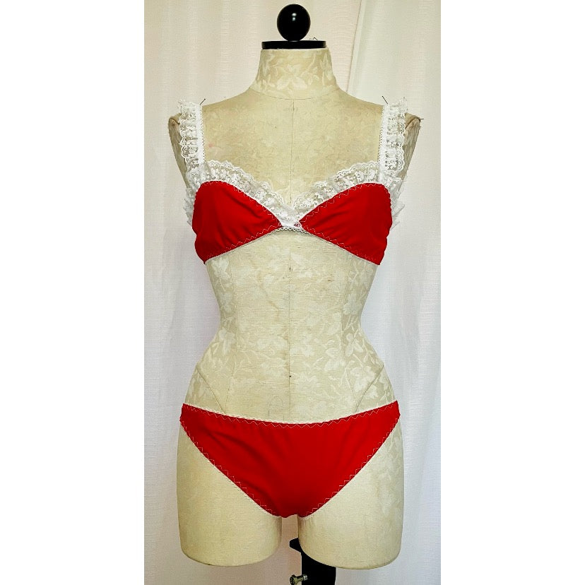 The Dee Dee Set in Red