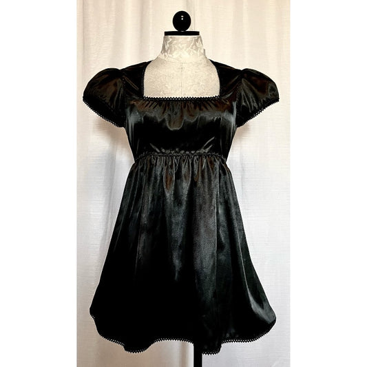 The Valentina Dress in Black