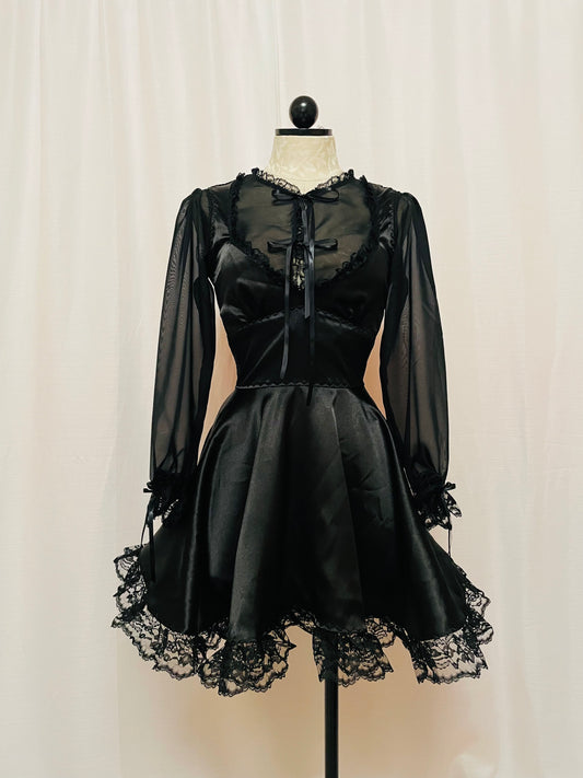 The Siouxsie Dress in black