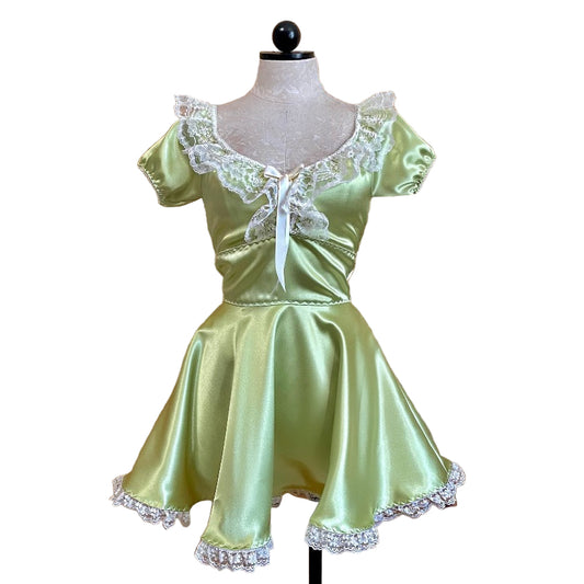 The Short Sleeve Penelope in Green