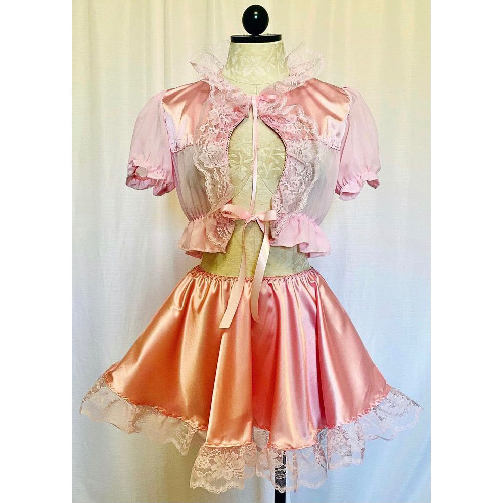 The Antoinette Tie Set in Baby Pink