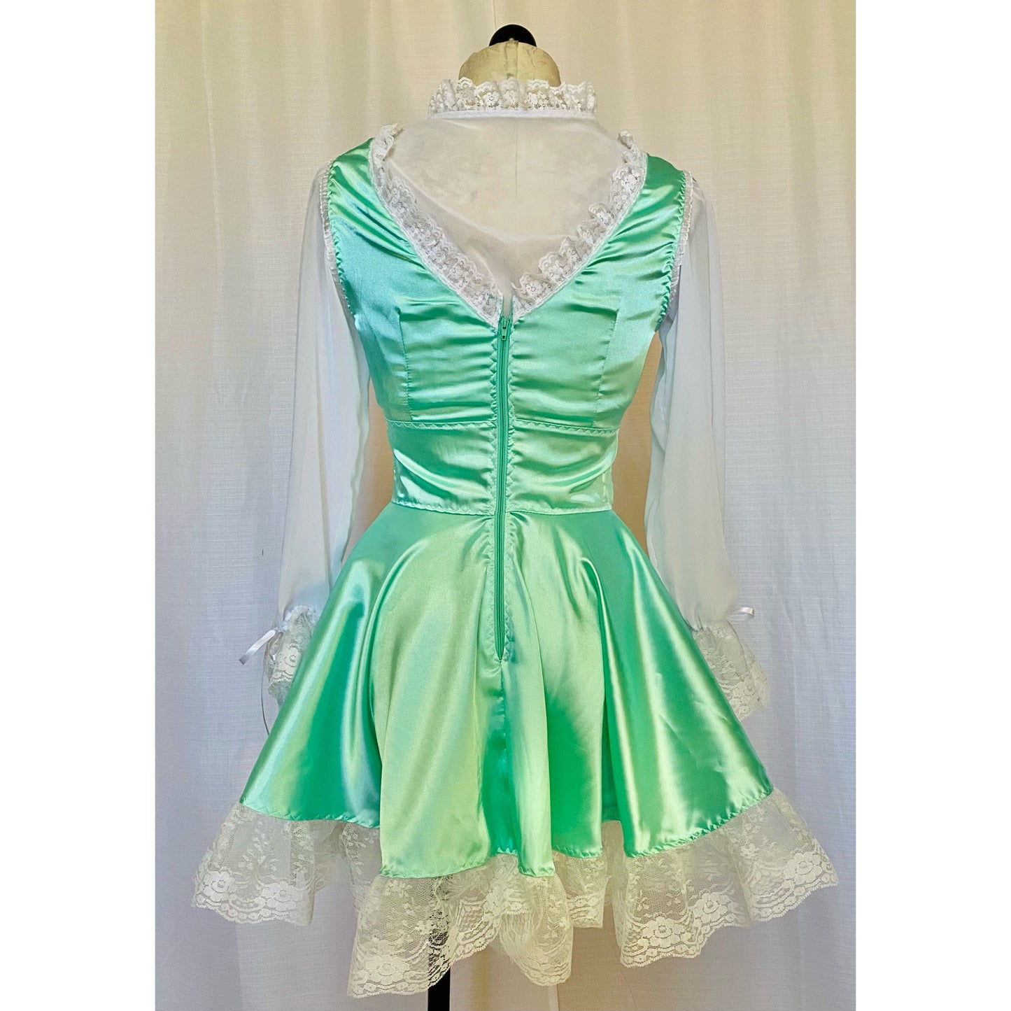 The Siouxsie Dress in Mint