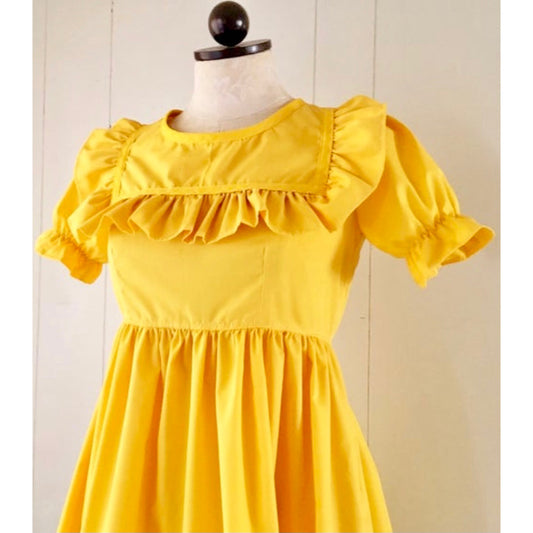 The Short Sleeve Savannah Dress in Lemon Yellow