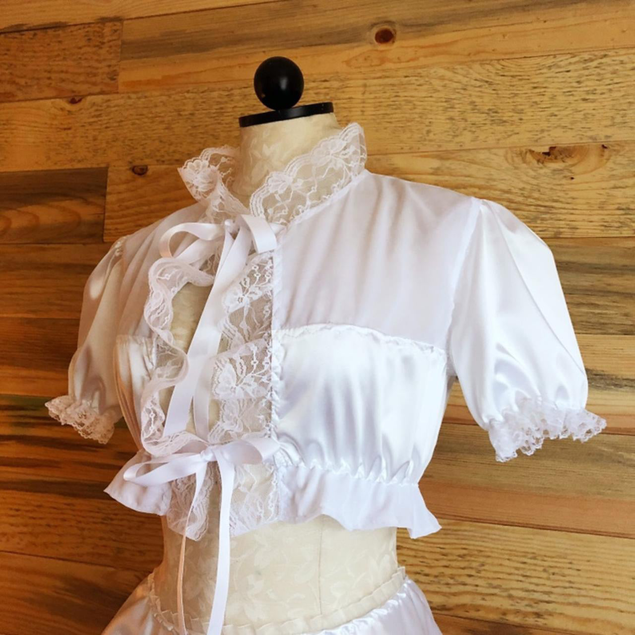 The Antoinette Tie Set in White