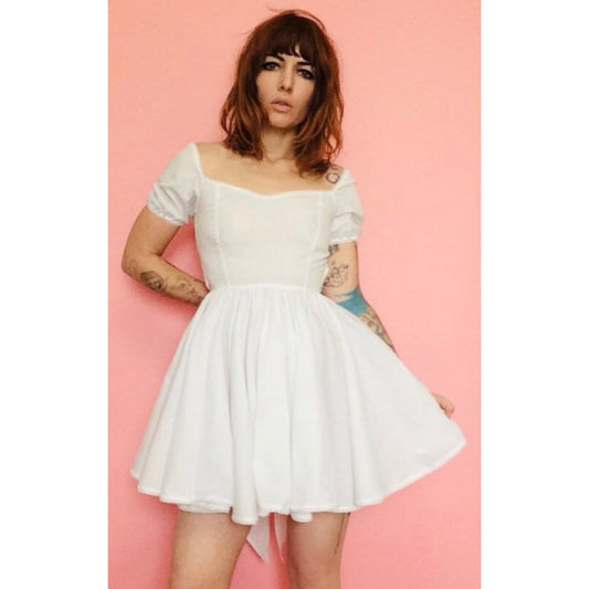 The Amanda Dress in White
