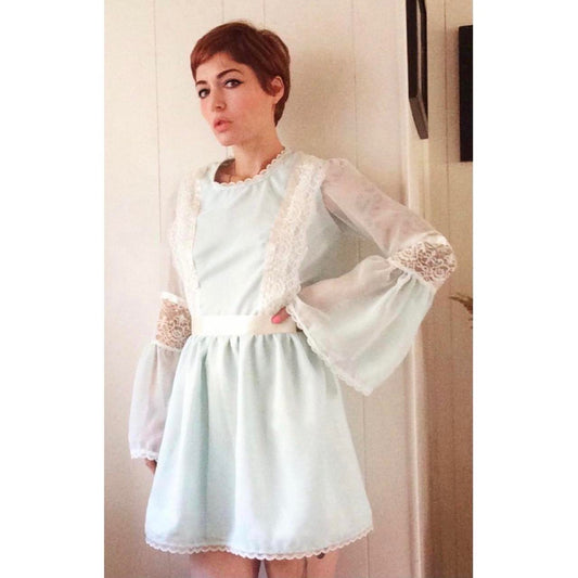 The Mia Dress in Mint