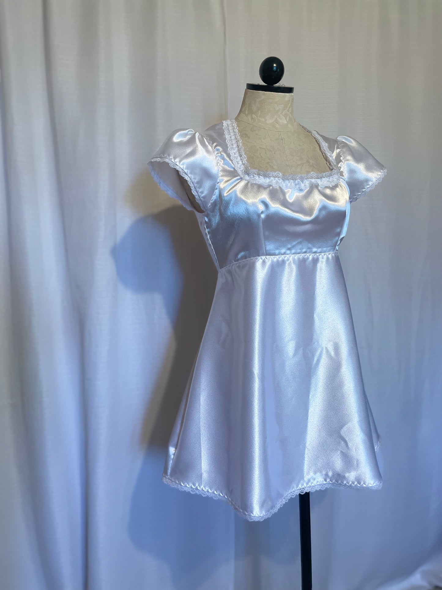 The Valentina Dress- open back vintage style dress