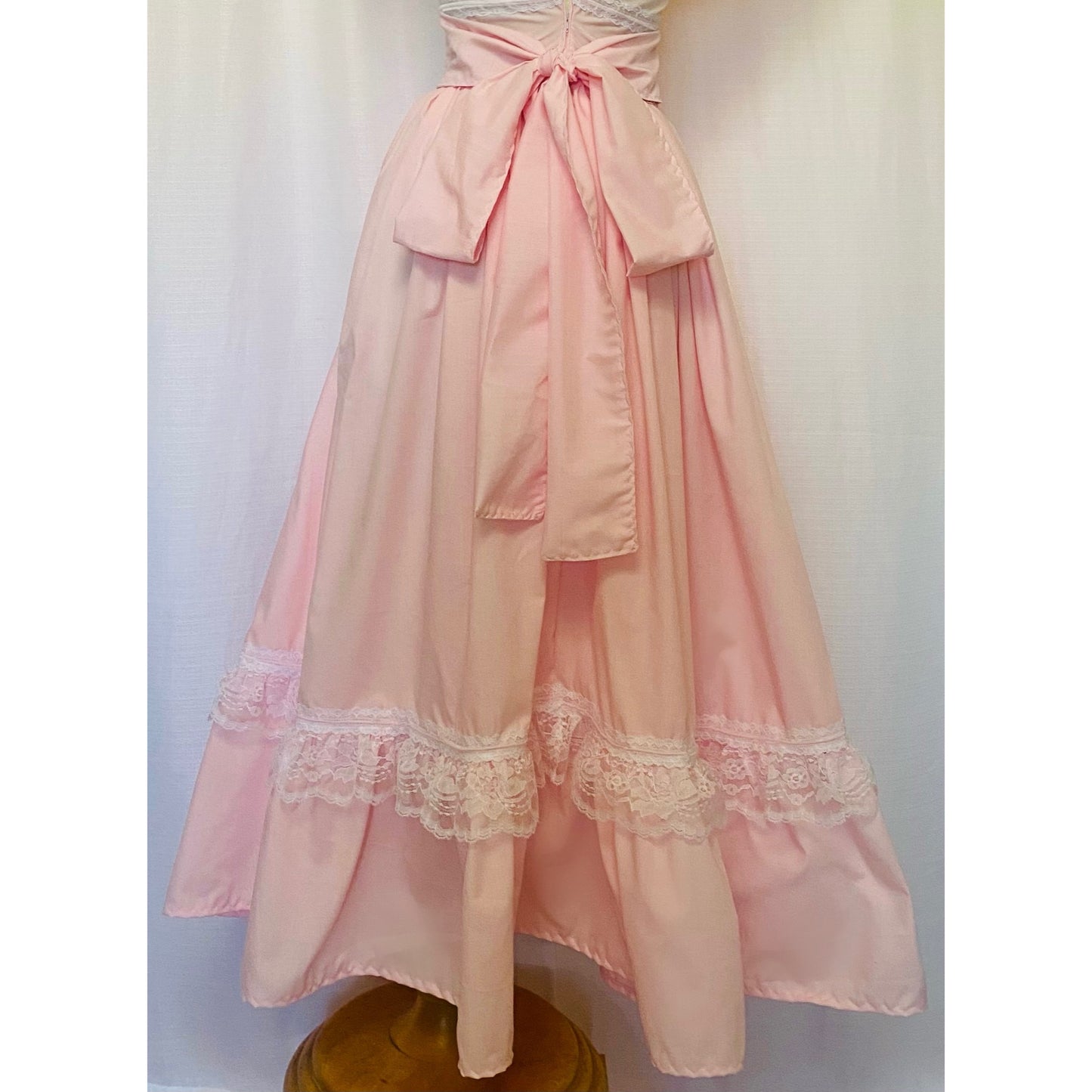 The Detelina Dress in Pink