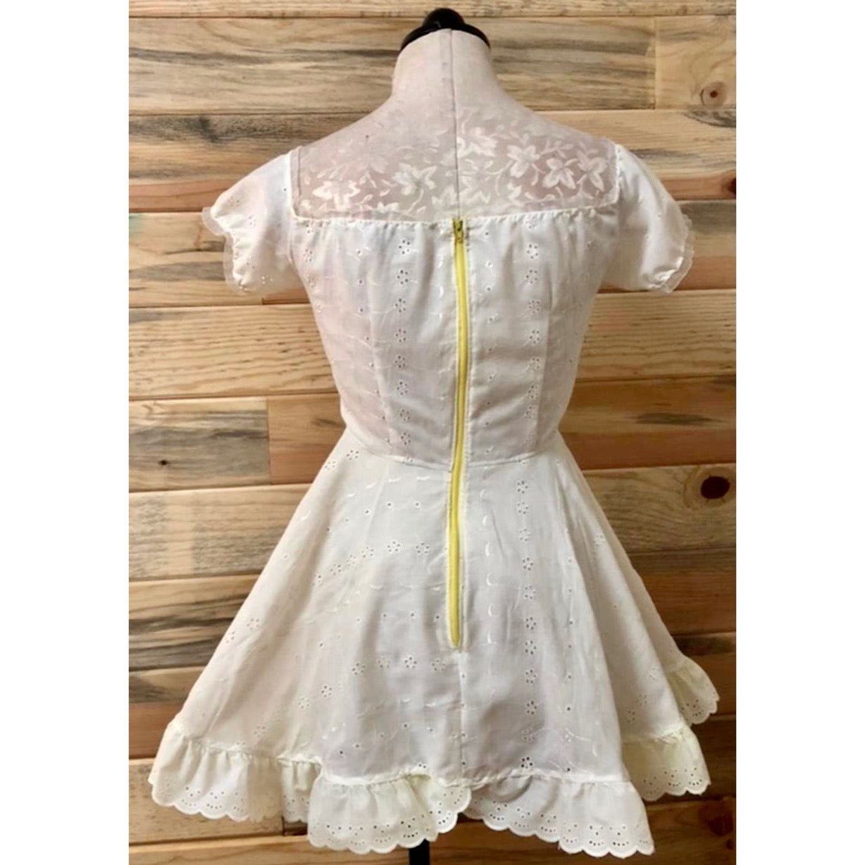 The Cotton Tori Barmaid Dress in White/Yellow