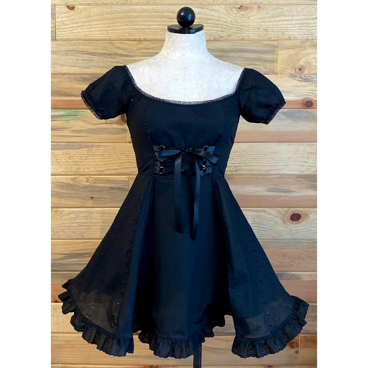 The Cotton Eyelet Tori Barmaid Dress in Black