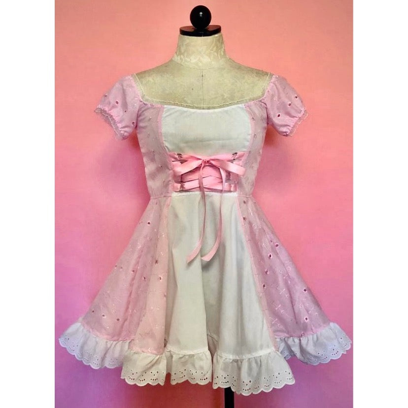 The Cotton Tori Barmaid Dress in White/Pink