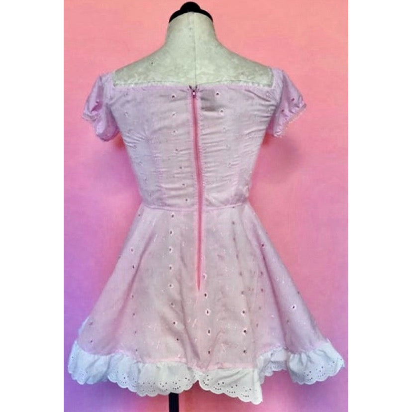 The Cotton Tori Barmaid Dress in White/Pink